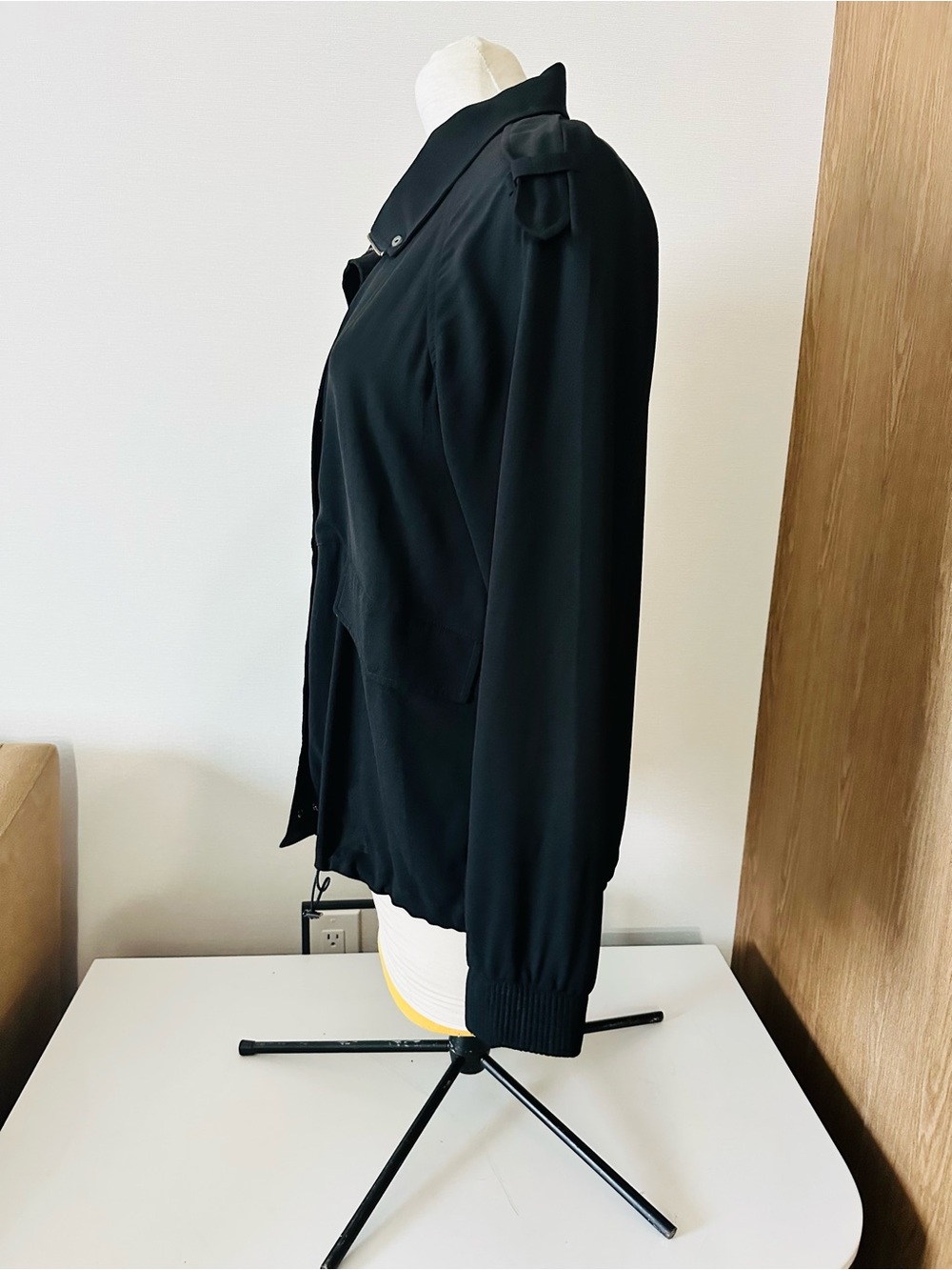 Aritzia Babaton Silk Black Jacket with Zip & Snap Front L - Picture 3 of 11